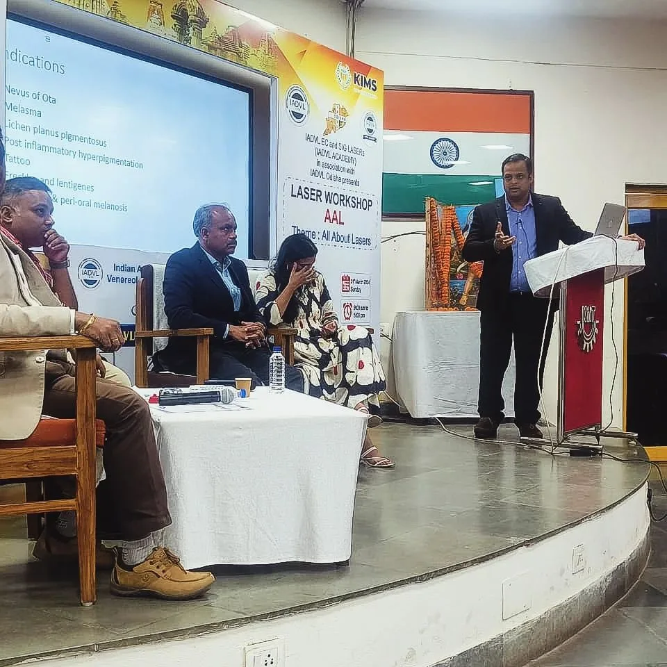Photo by SKINSTITUTE- Dr. Kumar Abhishek on April 02, 2024. May be an image of 4 people, dais and text.